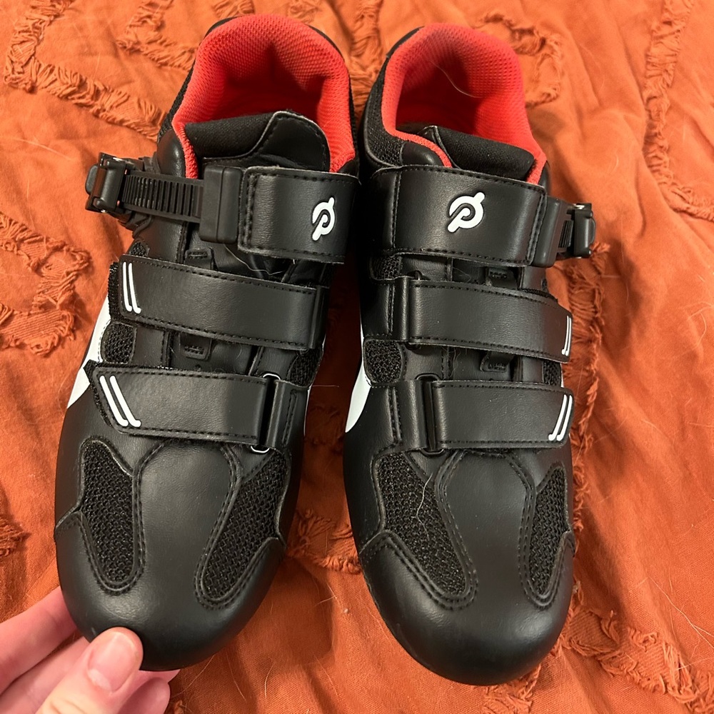 Peloton cycling shoes size 8